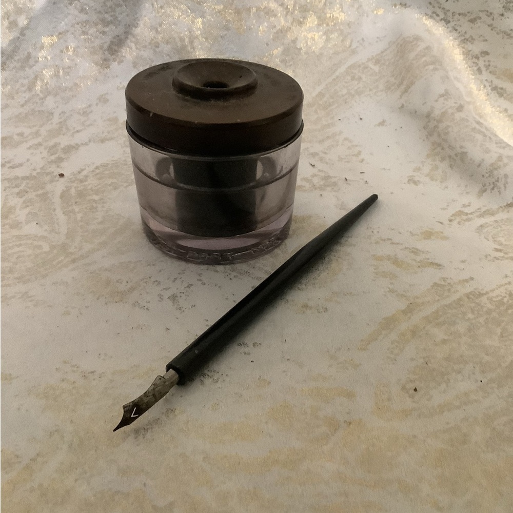 Antique Ink Well - Picture 6 of 7